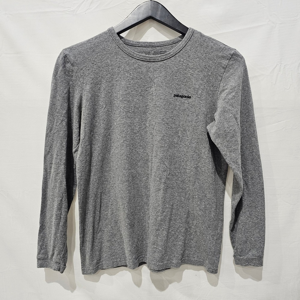 Patagonia Mens Medium P-6 Logo Responsibili-Tee Crewneck Long Sleeve Shirt Grey